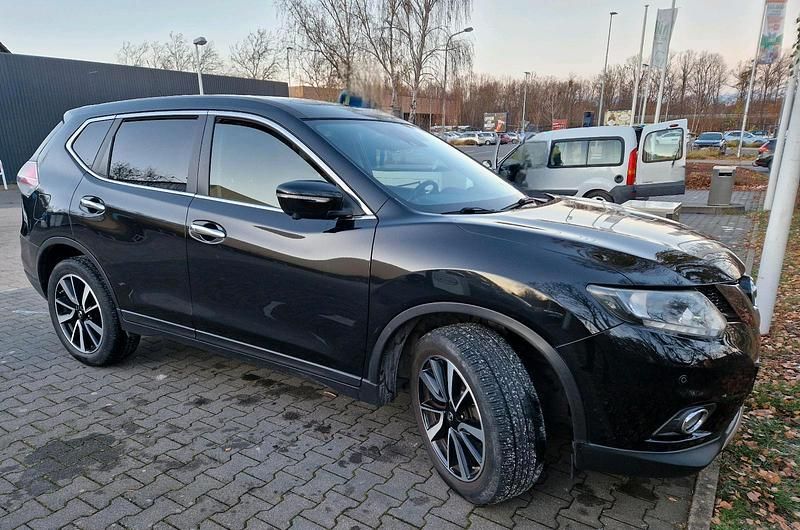 Gebraucht Nissan X-Trail 360º 131 PS (96 kW) 2015 Schwarz SUV