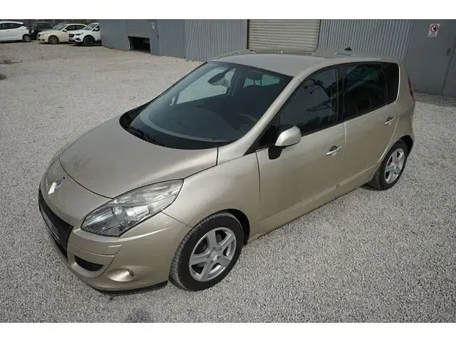 Gebraucht Renault Scénic III Dynamique 140 PS (102 kW) 2010 Pfefferbeige Van / Kleinbus