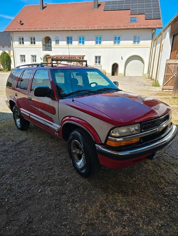 Rot Gebraucht 2001 Chevrolet Blazer LT SUV | 4.000 € (Fairer Preis) - Bild 1/4