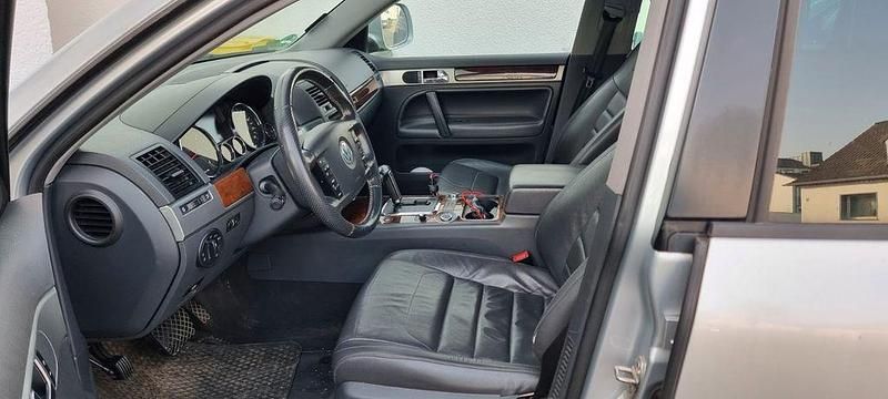 Gebraucht VW Touareg 224 PS (164 kW) 2007 Silber SUV