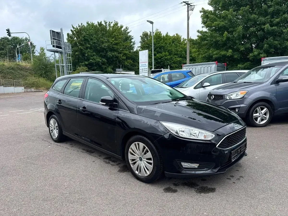 Gebraucht Ford Focus Business Edition 120 PS (88 kW) 2018 Schwarz Limousine
