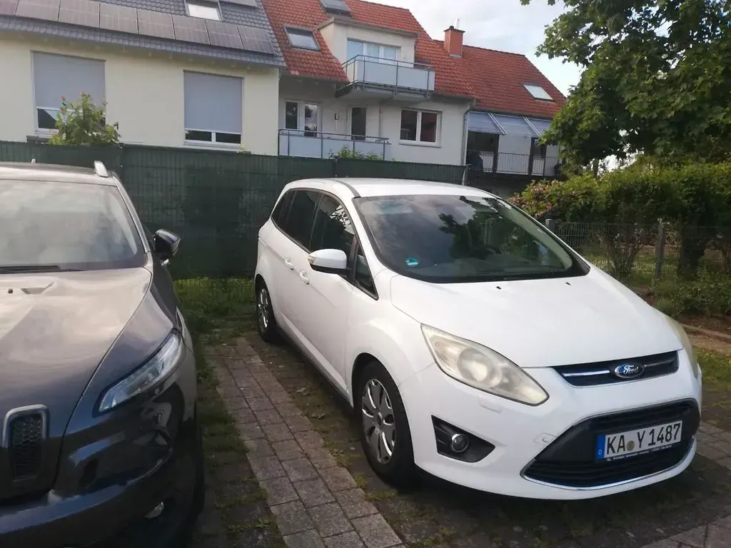 Gebraucht Ford Grand C-Max Trend 140 PS (102 kW) 2011 Weiß Van / Kleinbus