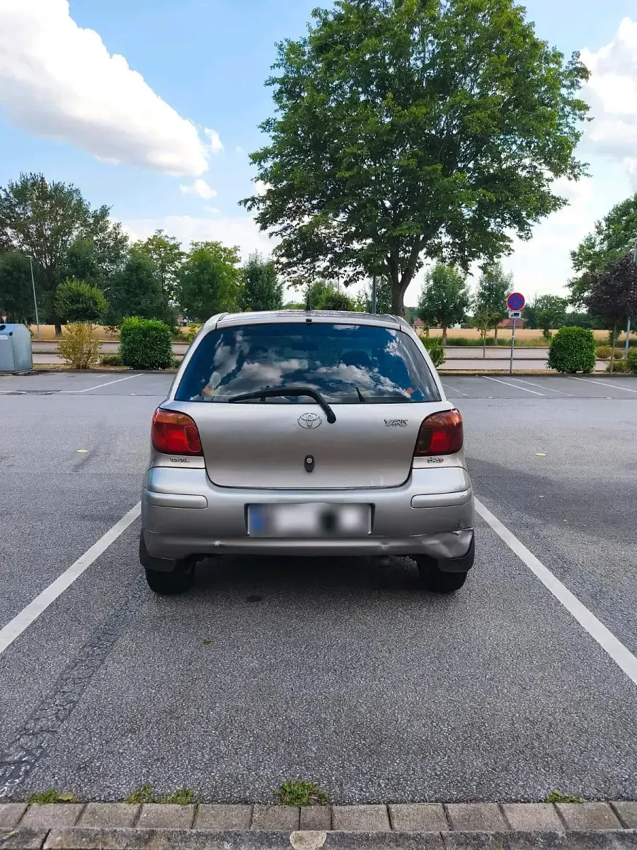 Gebraucht Toyota Yaris 75 PS (55 kW) 2005 Andere farben Kleinwagen