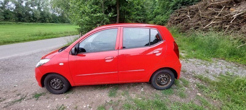 Rot Gebraucht 2012 Hyundai i10 Classic Kleinwagen | 3.200 € (Guter Preis) - Bild 1/4