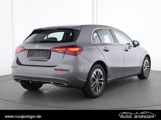Mountain grey metallic Gebraucht 2024 Mercedes A200 Progressive Limousine | 29.880 € (Fairer Preis) - Bild 1/4