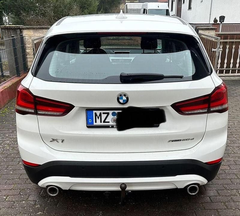 Gebraucht BMW X1 Efficient Dynamics 190 PS (139 kW) 2021 Weiß SUV