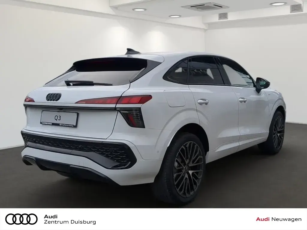 Gebraucht Audi Q3 Sportback Ambiente 150 PS (110 kW) 2025 Weiss SUV