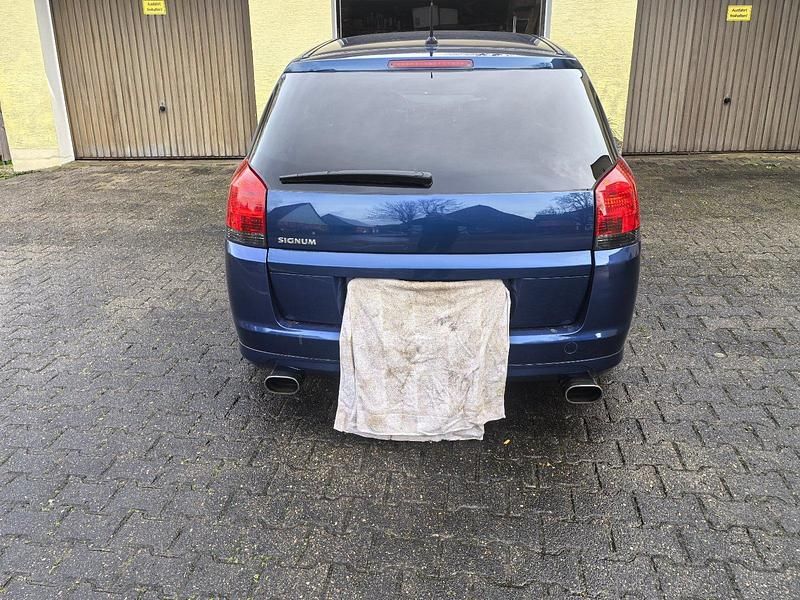 Gebraucht Opel Signum 140 PS (102 kW) 2007 Blau Kleinwagen