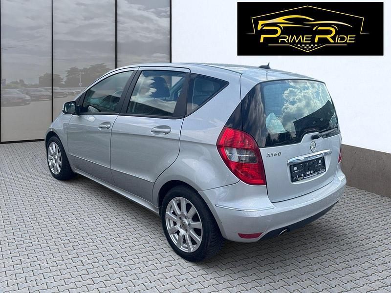 Gebraucht Mercedes A160 95 PS (69 kW) 2010 Silber Limousine