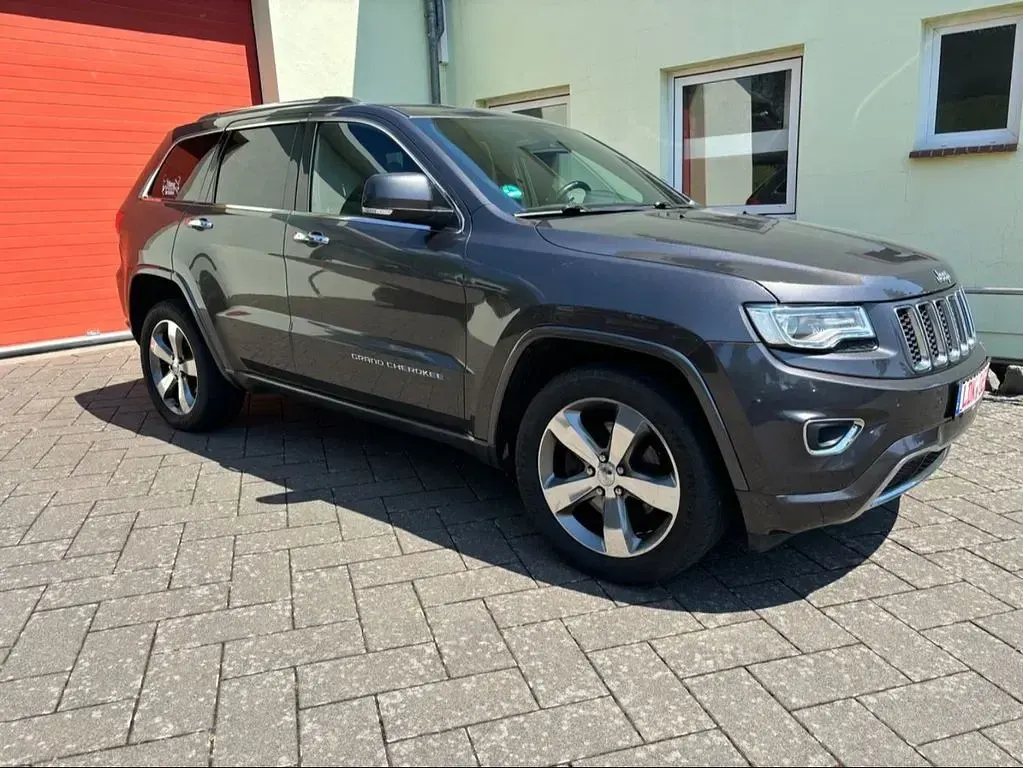 Gebraucht Jeep Grand Cherokee Overland 250 PS (183 kW) 2015 Grau SUV