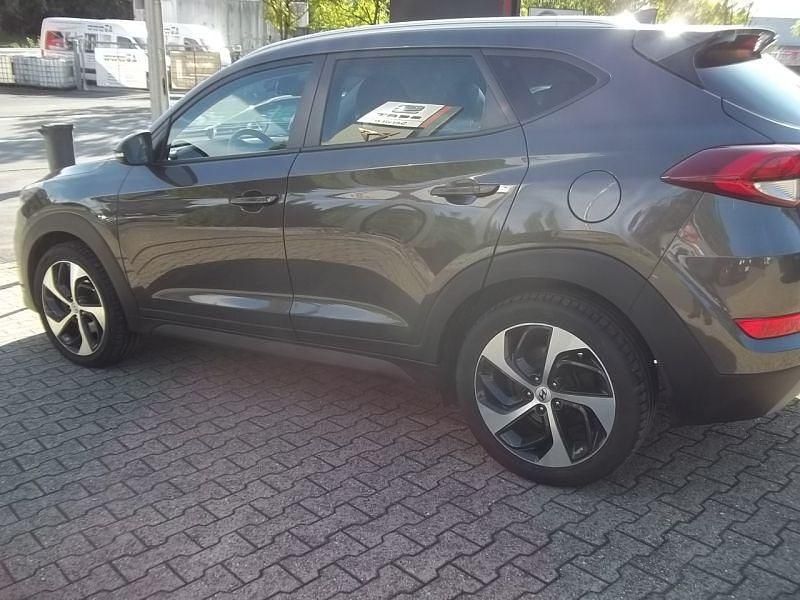 Gebraucht Hyundai Tucson 177 PS (130 kW) 2017 Moon rock SUV