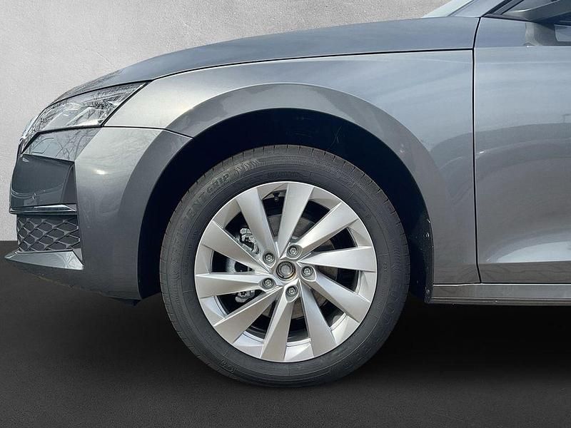 Neu Skoda Octavia Selection 150 PS (110 kW) 2026 Grau Kombi