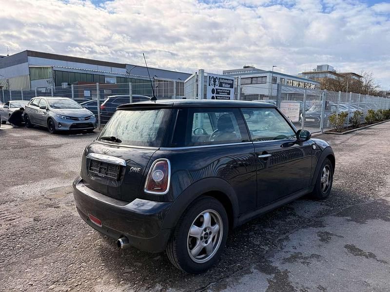 Gebraucht Mini ONE 95 PS (69 kW) 2008 Astro black metallic Kleinwagen