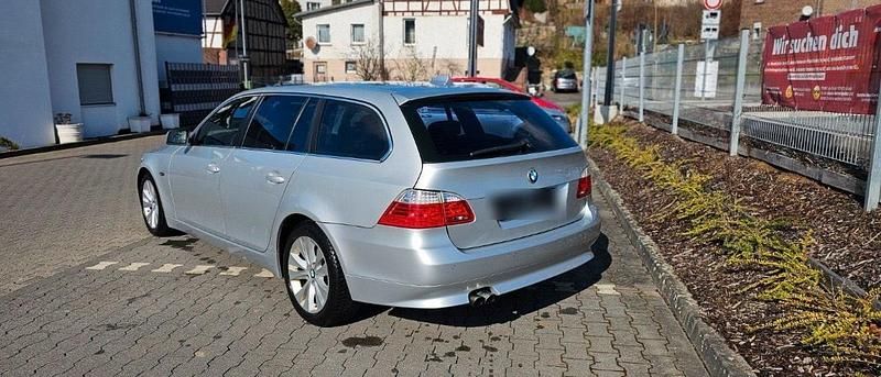 Gebraucht BMW 523 190 PS (139 kW) 2008 Silber Kombi
