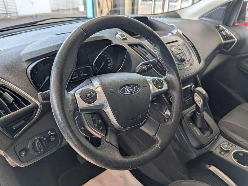 Gebraucht Ford Kuga Titanium 140 PS (102 kW) 2014 Pantherschwarz metallic (metallic) SUV