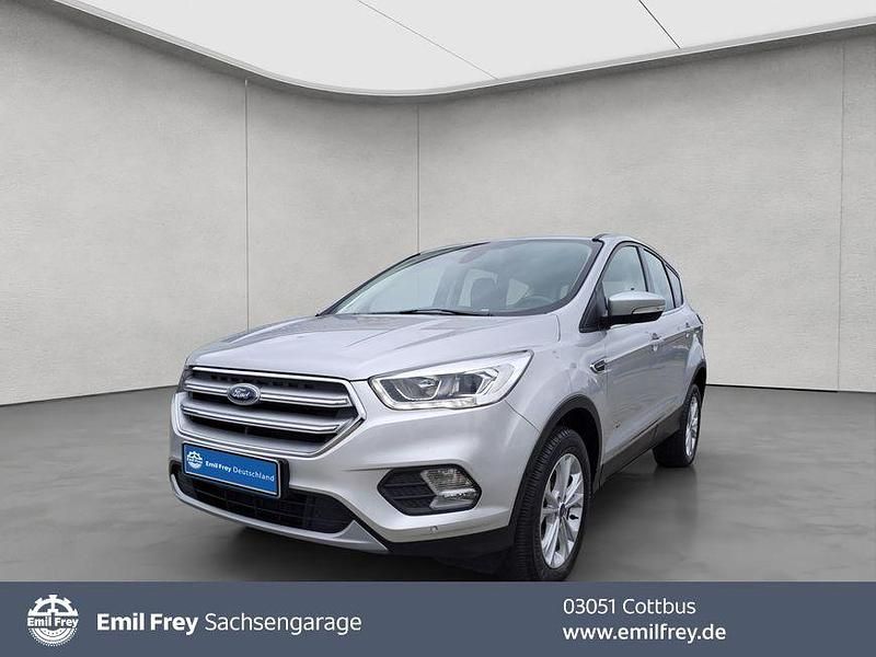 Gebraucht Ford Kuga Titanium 182 PS (133 kW) 2018 Polarsilber metallic SUV