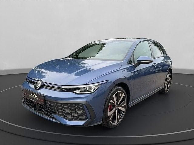 Gebraucht VW Golf VIII GTE 272 PS (200 kW) 2024 Anemonenblau Limousine