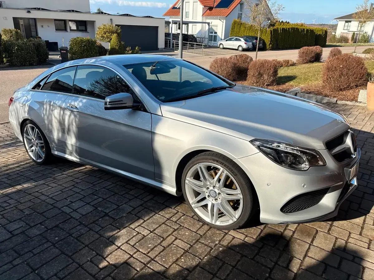 Gebraucht Mercedes E350 AMG line 306 PS (225 kW) 2014 Silber Coupé