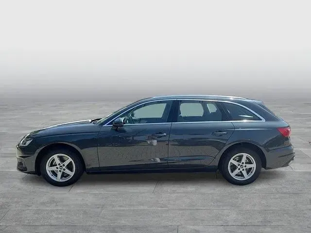 Gebraucht Audi A4 Basis 163 PS (119 kW) 2024 Grau Kombi