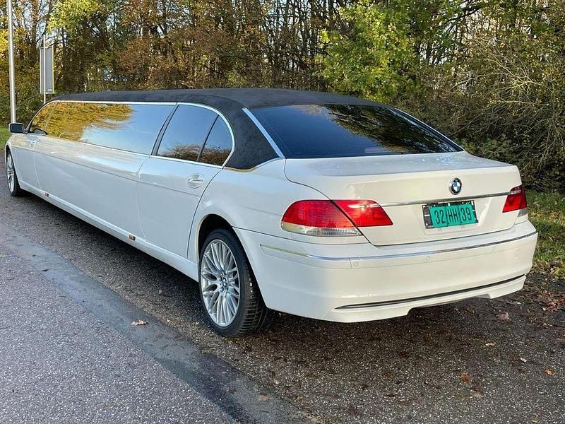 Gebraucht BMW 750L 367 PS (269 kW) 2006 Weiß Limousine