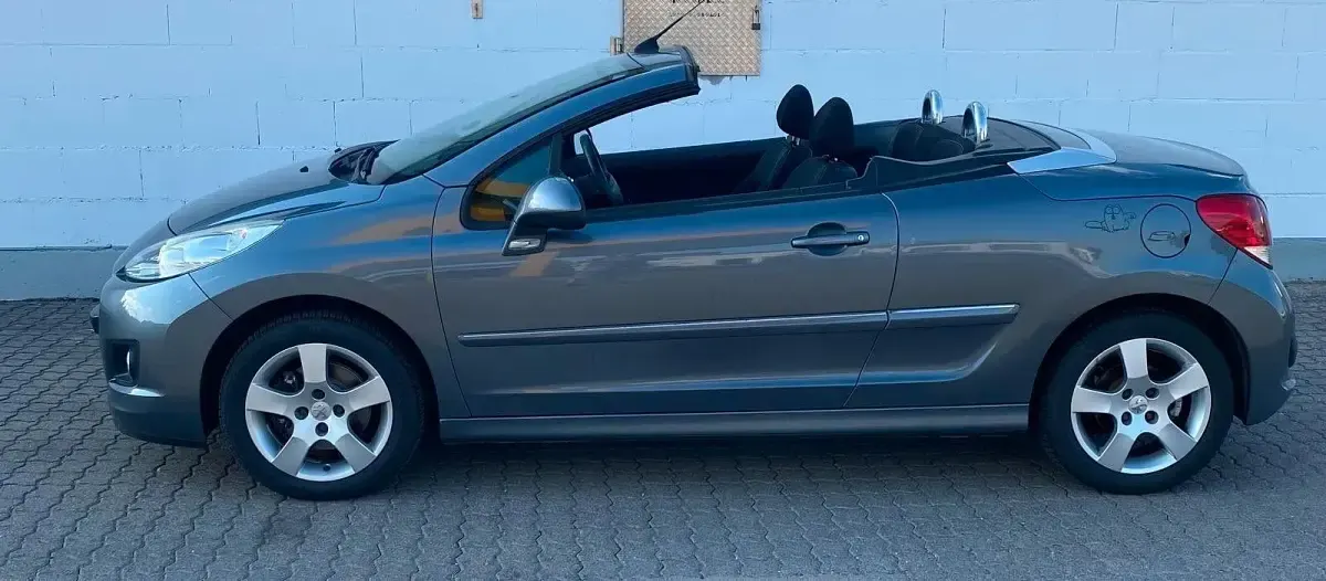 Gebraucht Peugeot 207 CC Filou 120 PS (88 kW) 2010 Grau Cabrio