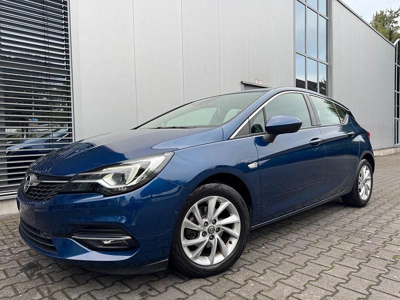 Blau Gebraucht 2021 Opel Astra Elegance Kleinwagen | 9.490 € (Superpreis) - Bild 1/4