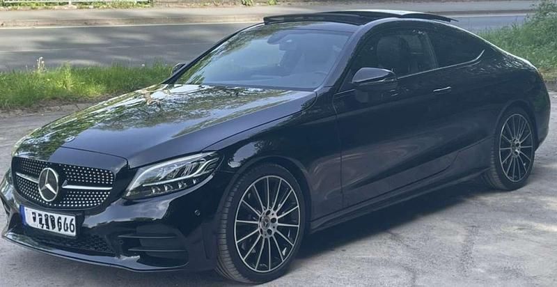 Gebraucht Mercedes C300 AMG line Plus 258 PS (189 kW) 2022 Coupé