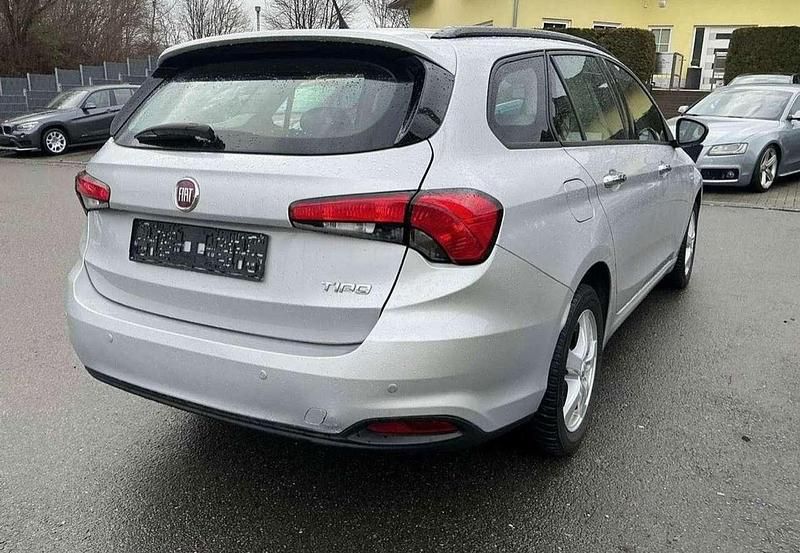 Gebraucht Fiat Tipo Lounge 120 PS (88 kW) 2017 Silber Kombi