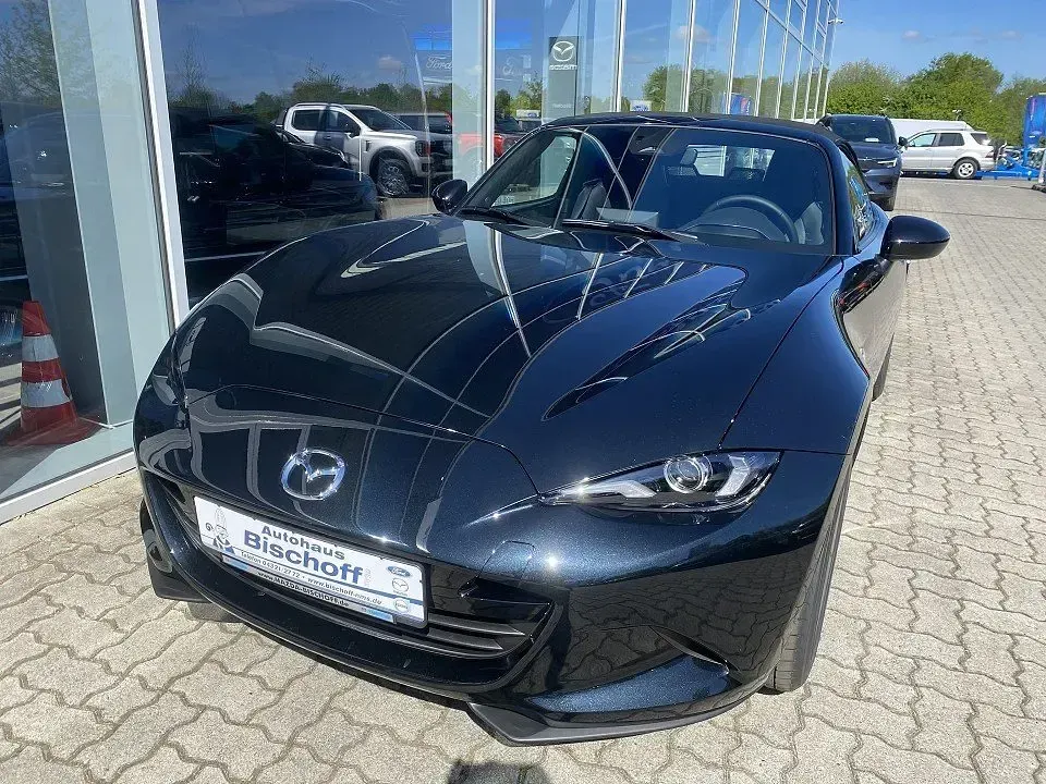 Neu Mazda MX5 Exclusive-Line 132 PS (97 kW) 2026 Jet black metallic Cabrio