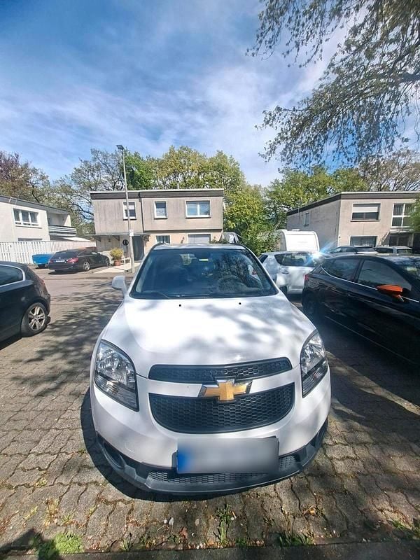 Gebraucht Chevrolet Orlando 141 PS (103 kW) 2012 Weiß Van / Kleinbus