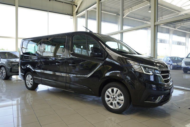 Schwarz Neu 2024 Renault Trafic Van | 36.410 € (Teuer) - Bild 1/4