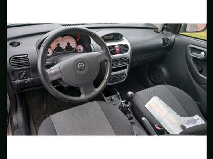 Gebraucht Opel Corsa 75 PS (55 kW) 2006 Silber Kleinwagen