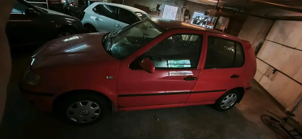 Gebraucht VW Polo 60 PS (44 kW) 1999 Rot Kleinwagen