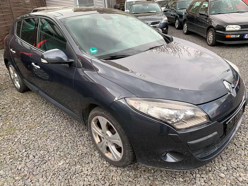 Gebraucht Renault Mégane III Dynamique 131 PS (96 kW) 2009 Grau eclipse Kleinwagen
