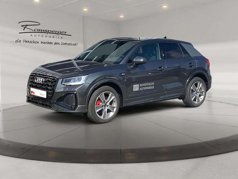Gebraucht Audi Q2 S-Line 150 PS (110 kW) 2024 Grau (daytonagrau perleffekt) SUV