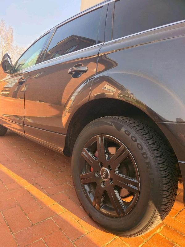 Second-hand Audi Q7 239 CP (175 kW) 2008 Maro SUV