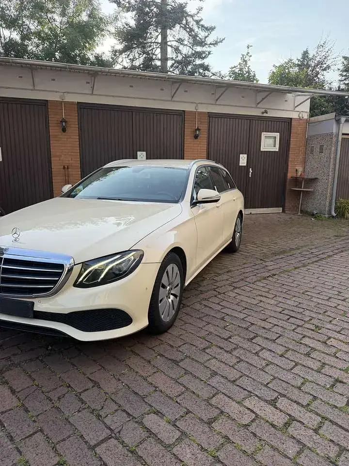 Gebraucht Mercedes E200 Avantgarde 150 PS (110 kW) 2019 Kombi
