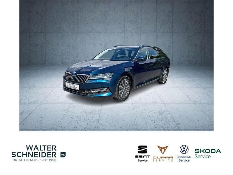 Lavablau metallic Gebraucht 2022 Skoda Superb Style Kombi | 27.750 € (Fairer Preis) - Bild 1/4