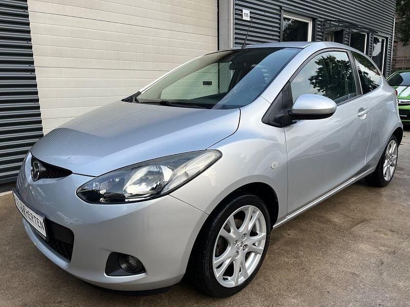 Silber Gebraucht 2009 Mazda 2 Inclusive Kleinwagen | 3.850 € (Etwas zu teuer) - Bild 1/4