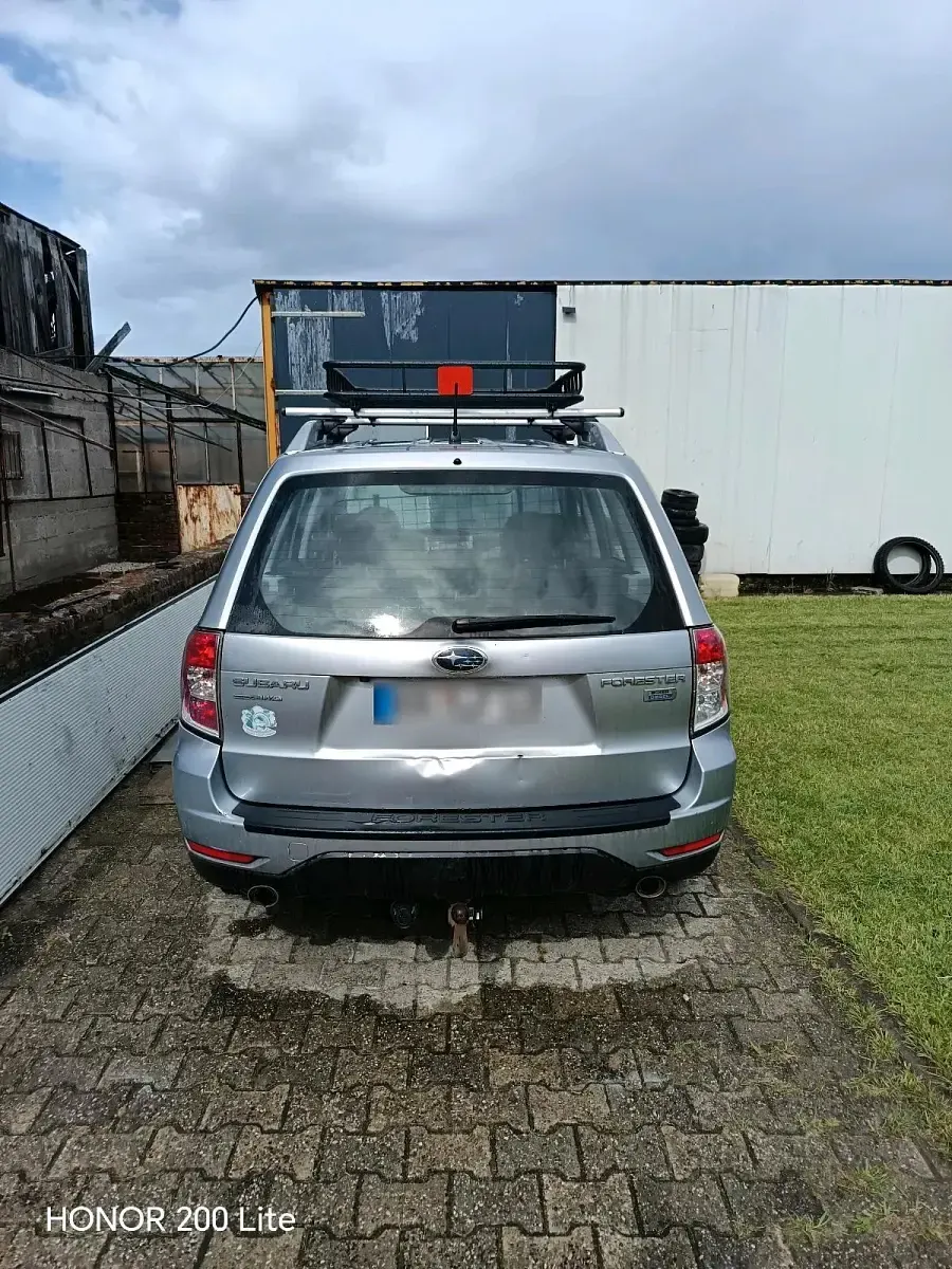 Gebraucht Subaru Forester 140 PS (102 kW) 2012 Silber SUV