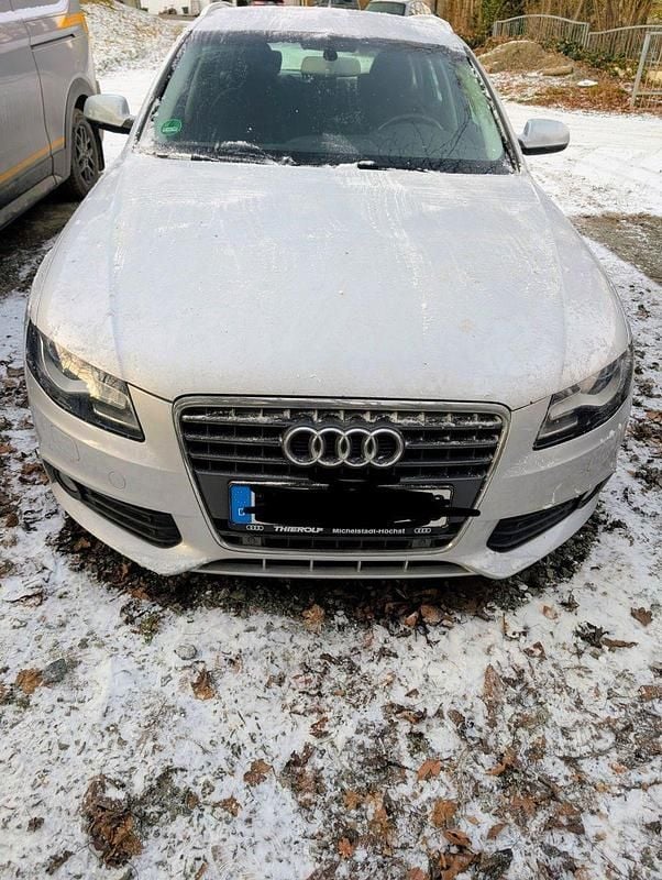 Silber Gebraucht 2010 Audi A4 Sport Kombi | 6.999 € (Guter Preis) - Bild 1/4
