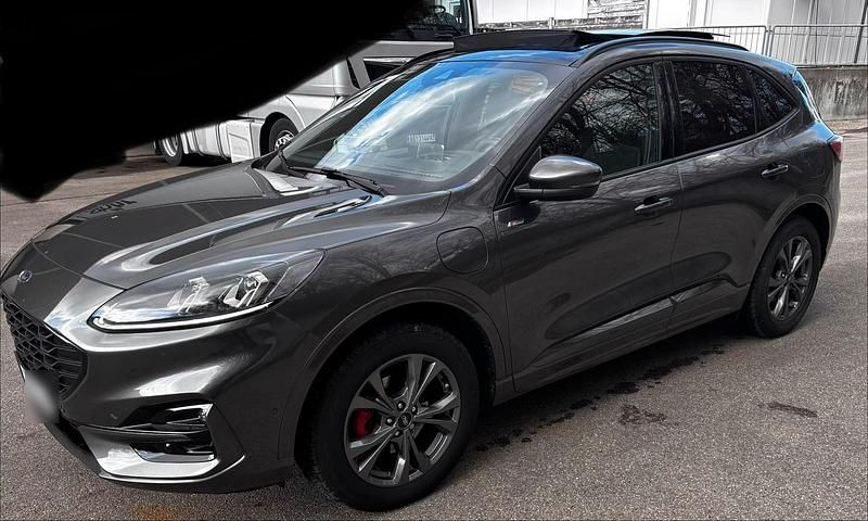 Gebraucht Ford Kuga ST-Line X 152 PS (111 kW) 2022 Grau SUV