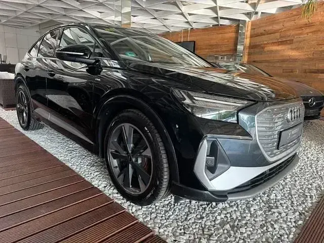 Gebraucht Audi Q4 e-tron S-Line 219 kW (299 PS) 2022 Schwarz SUV