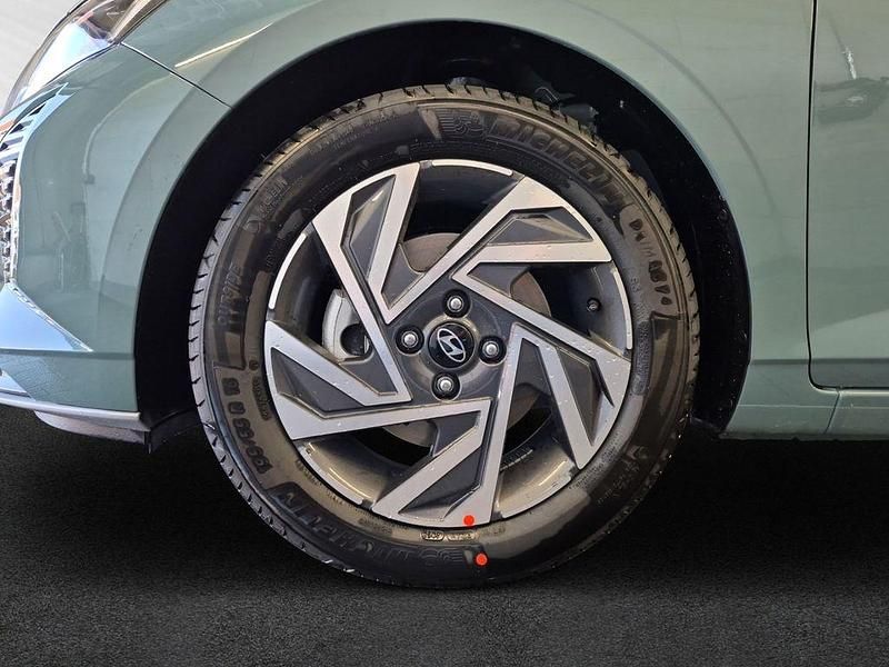 Gebraucht Hyundai i20 Trend 101 PS (74 kW) 2025 Grün Kleinwagen