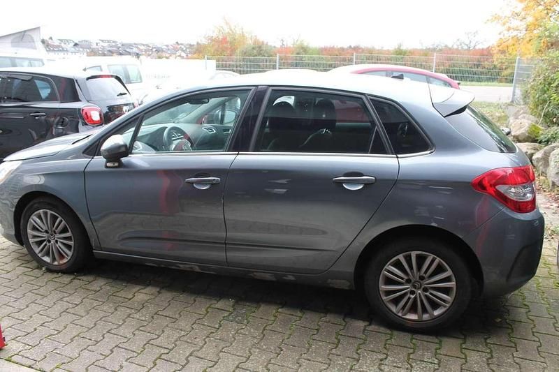 Gebraucht Citroën C4 Exclusive 111 PS (81 kW) 2011 Grau Limousine