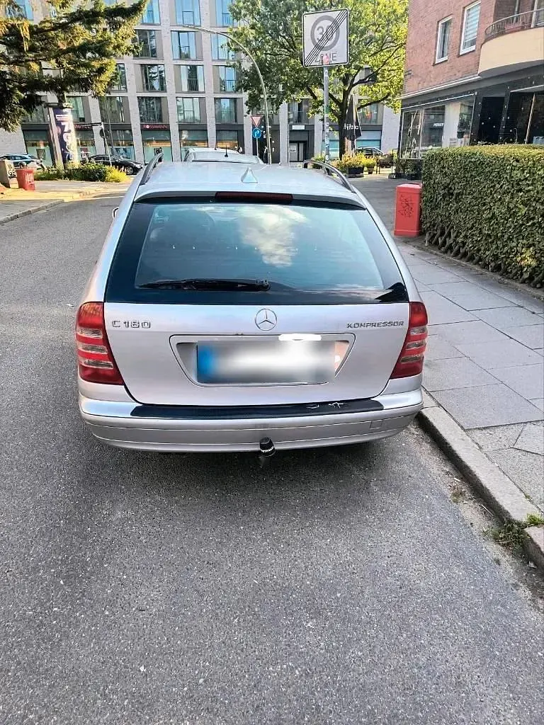 Gebraucht Mercedes C180 143 PS (105 kW) 2002 Silber Kombi