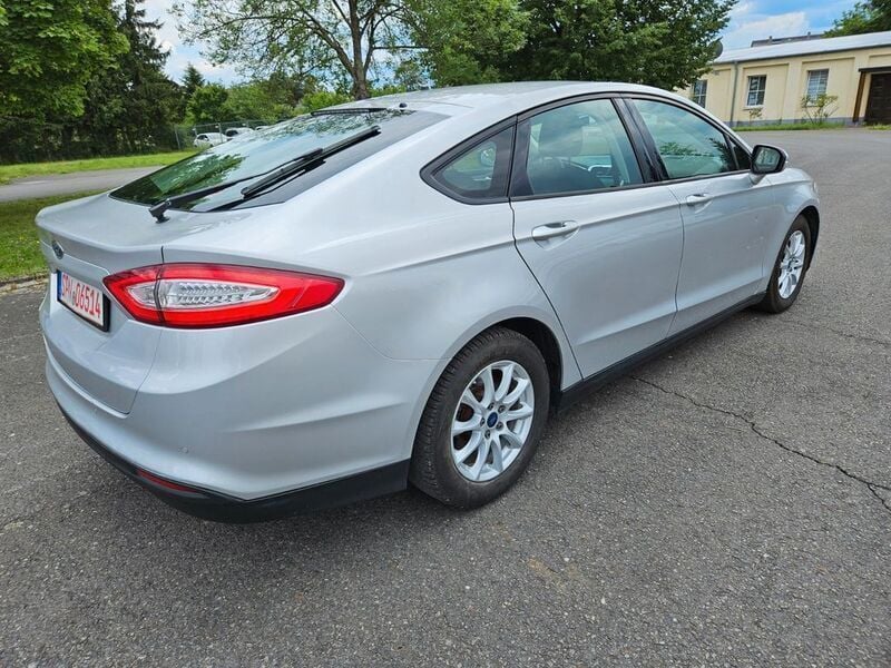 Second-hand Ford Mondeo 160 CP (117 kW) 2017 Argintiu Berlinǎ