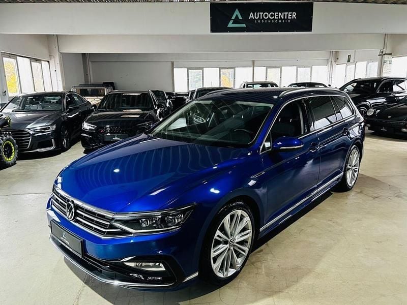 Lapiz blue Gebraucht 2023 VW Passat Elegance Kombi | 29.990 € (Guter Preis) - Bild 1/4