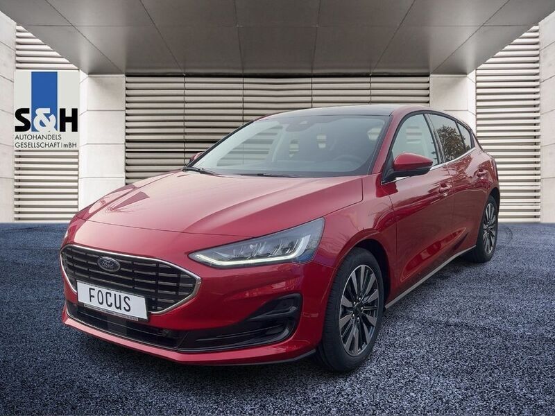 Rot) (rot Gebraucht 2024 Ford Focus Titanium X Limousine | 25.990 € (Etwas zu teuer) - Bild 1/4