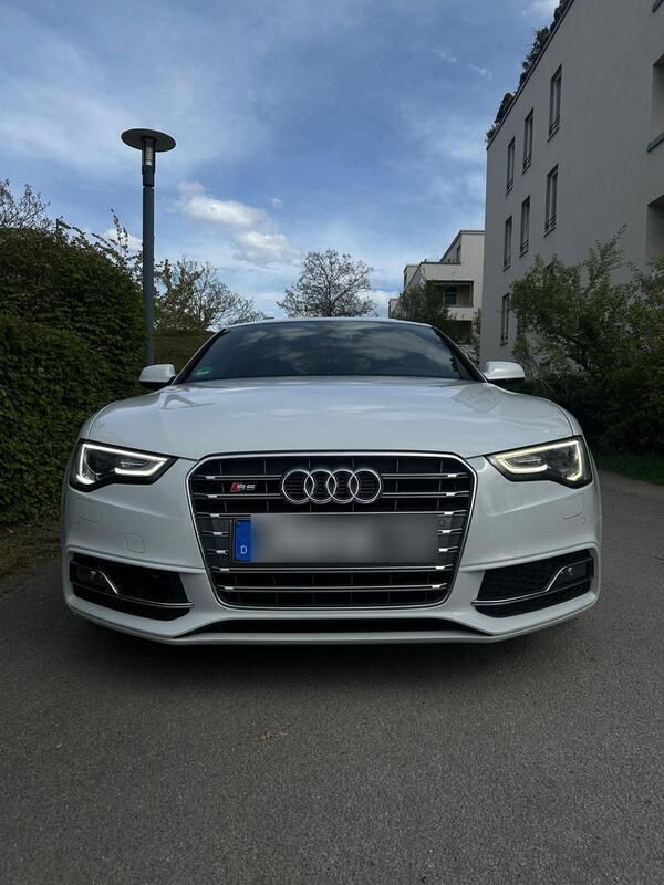 Weiß Gebraucht 2013 Audi S5 Sportback Sport Kleinwagen | 22.999 € (Guter Preis) - Bild 1/4